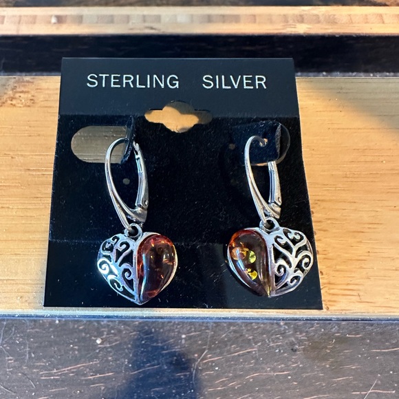 Sterling silver Amber stone heart shaped earrings - perfect gift for mothers D - Picture 2 of 2